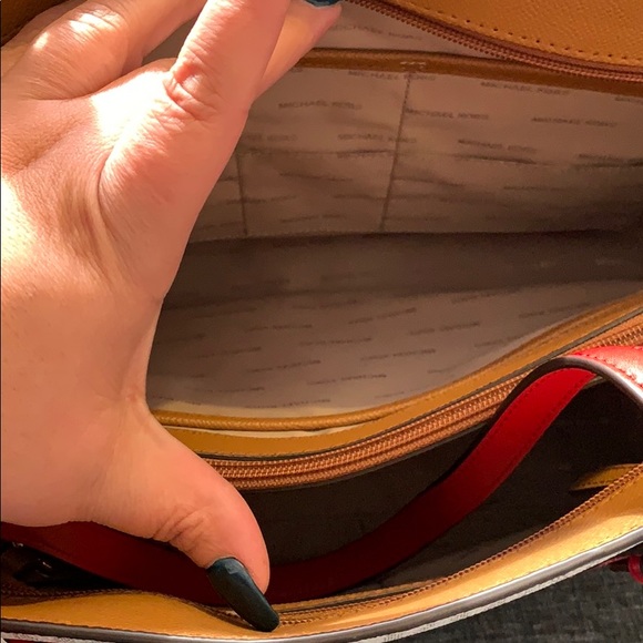 Michael Kors bag - Picture 3 of 4